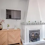 Апартаменты Fantastic Penthouse With Roof Terrace In The Heart Of Нерха