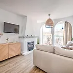 Fantastic Penthouse With Roof Terrace In The Heart Of Апартаменты