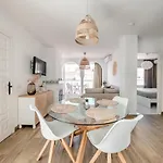 Fantastic Penthouse With Roof Terrace In The Heart Of *