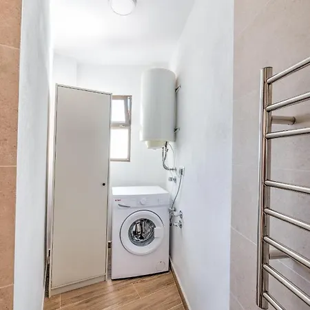 Fantastic Penthouse With Roof Terrace In The Heart Of * ネルハ