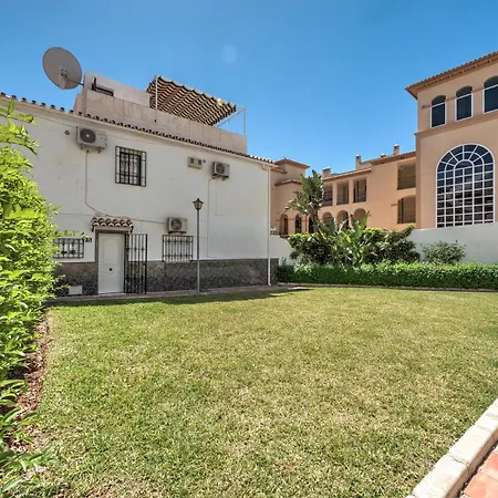 Апартаменты Fantastic Penthouse With Roof Terrace In The Heart Of
