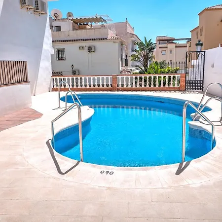 Fantastic Penthouse With Roof Terrace In The Heart Of Lejlighed Nerja