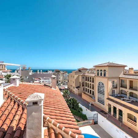 Fantastic Penthouse With Roof Terrace In The Heart Of Lejlighed Nerja