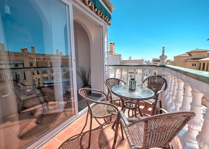 Fantastic Penthouse With Roof Terrace In The Heart Of *